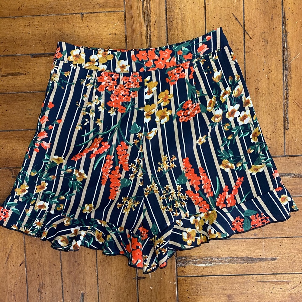 Floral/ striped shorts!